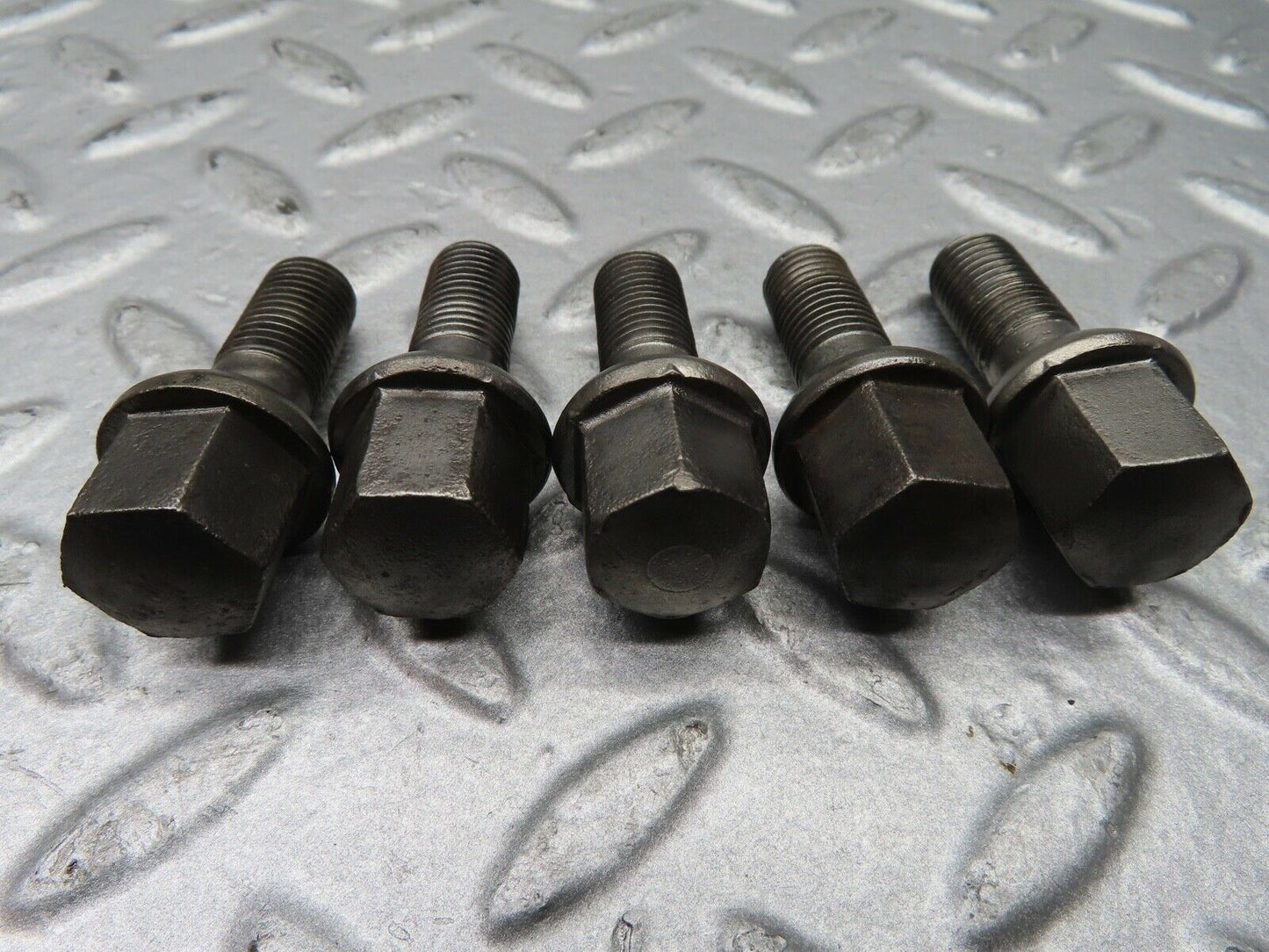 20532 Mercedes-Benz 5x Alloy Wheel Lug Bolt M12x1.5