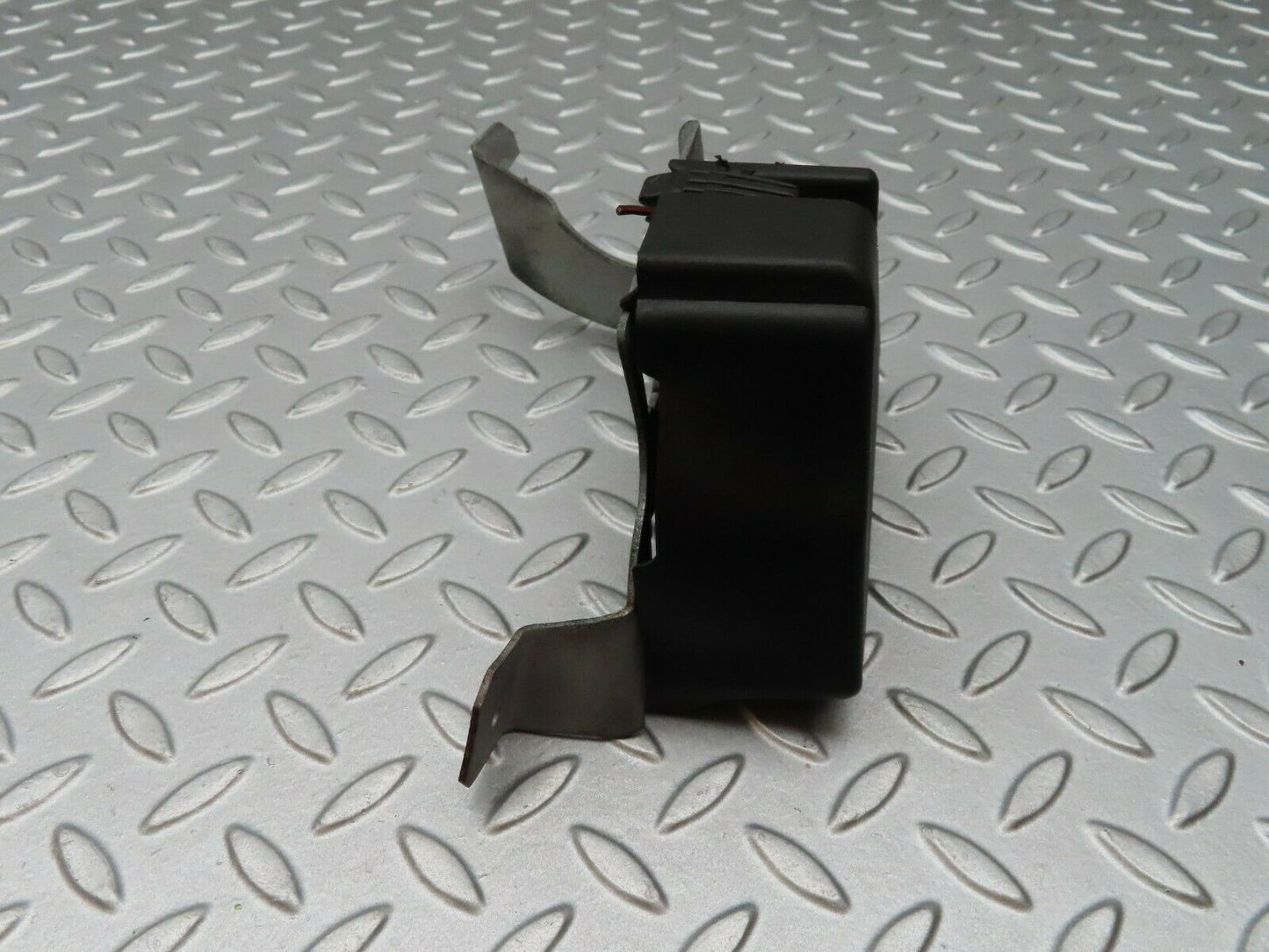 3911 Mercedes-Benz S123 200T Wagon Fuse Box Relay Cover 1235450146
