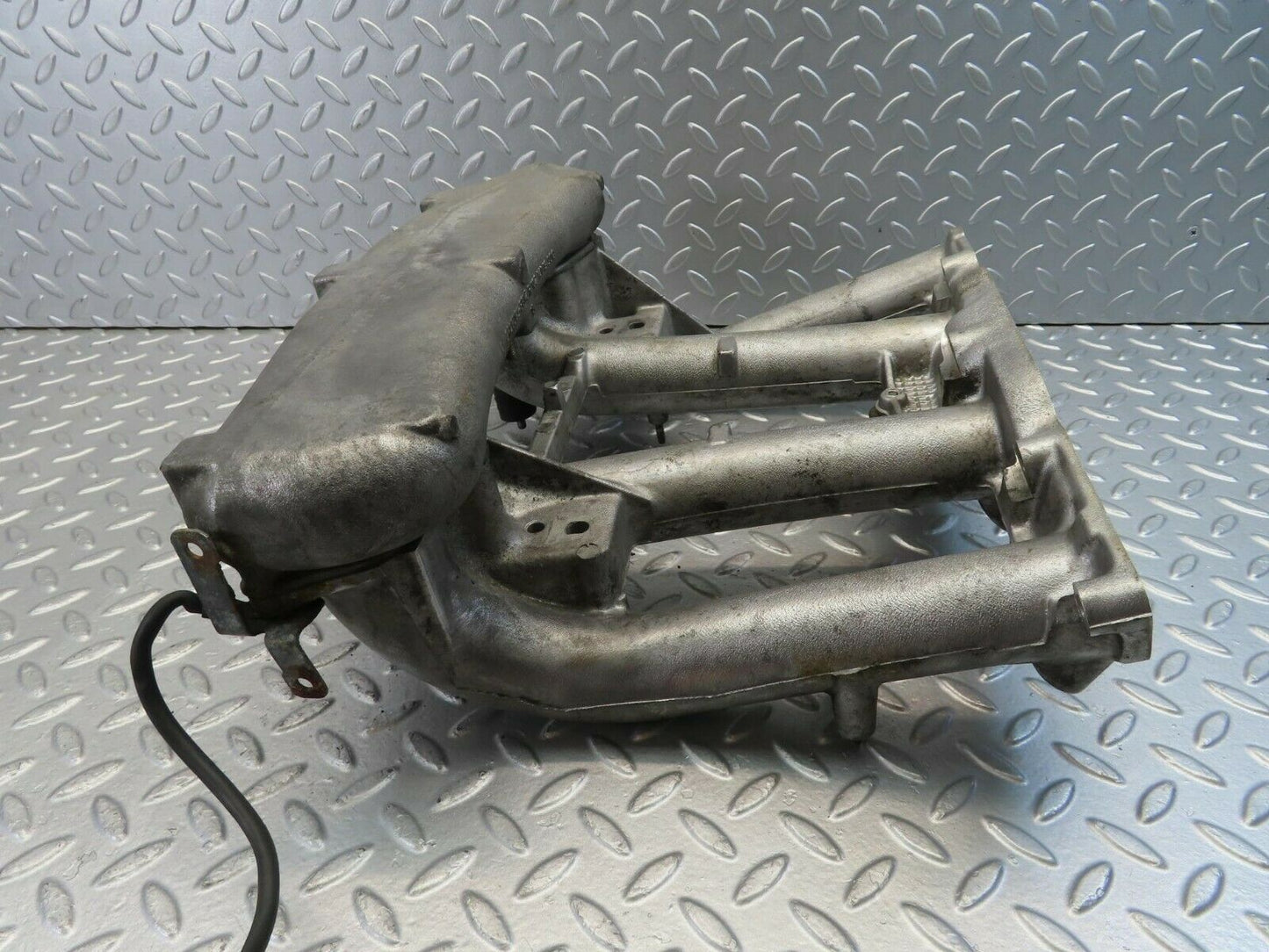 10943 Mercedes-Benz W201 190E Intake Manifold 1021413501