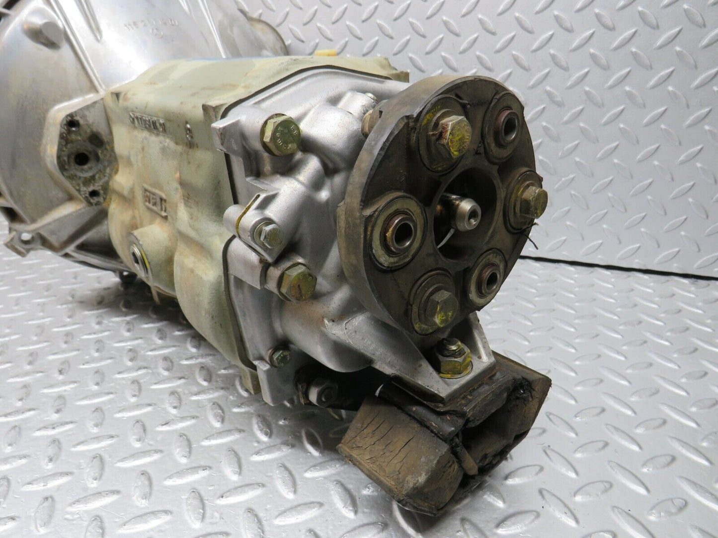 37732 Mercedes-Benz W108 280S Manual Gearbox 4 Speed 1152511301 1172611101