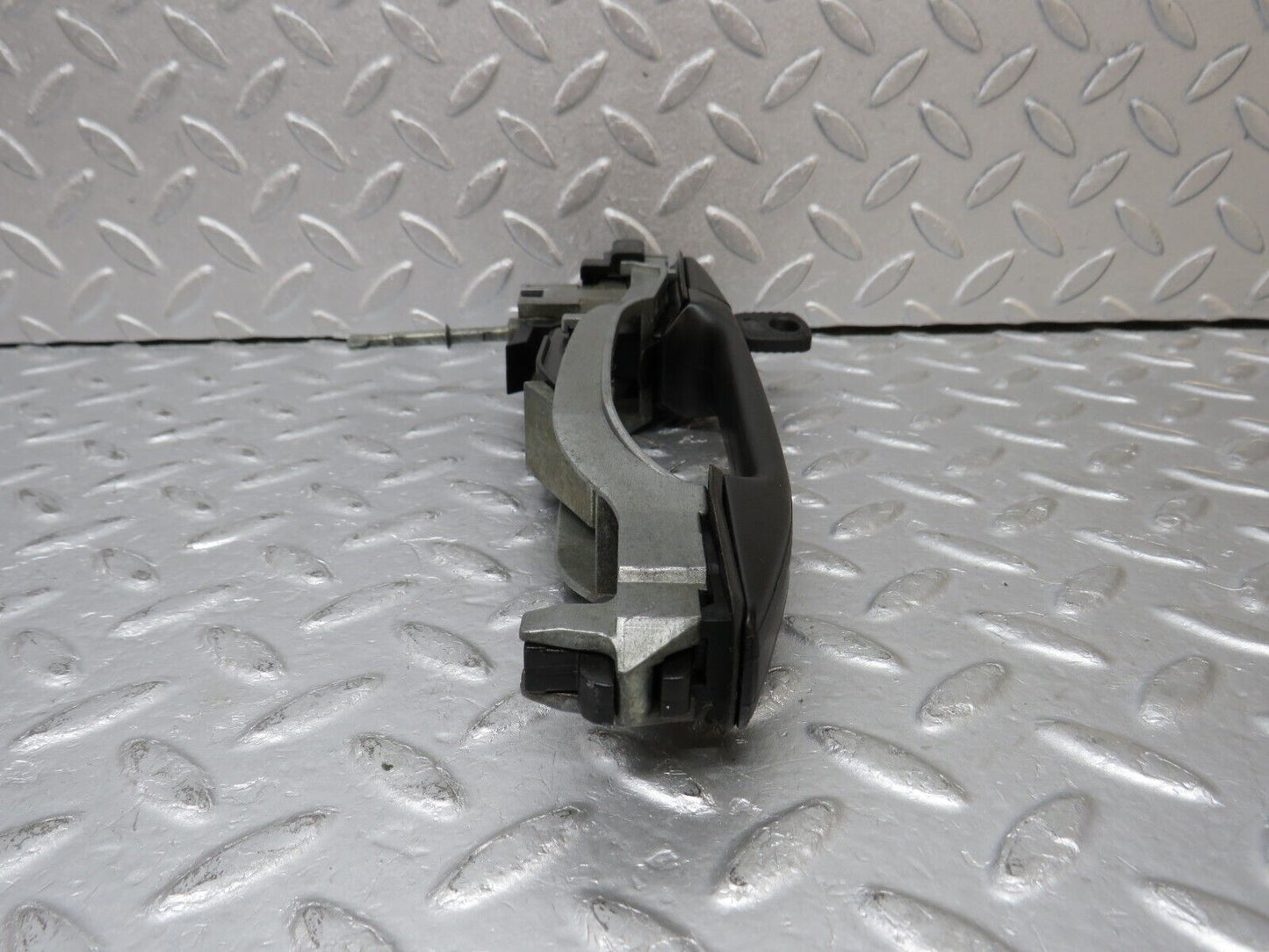 38463 Mercedes-Benz R129 280SL Coupe Left Door Exterior Handle With Key