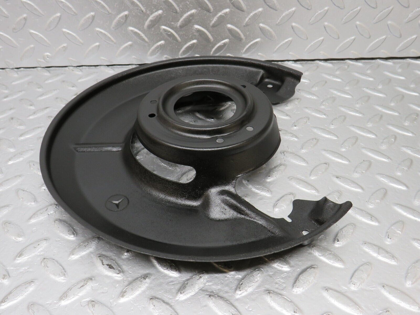 40579 Mercedes-Benz W123 300D Front Right Brake Disc Protection Plate