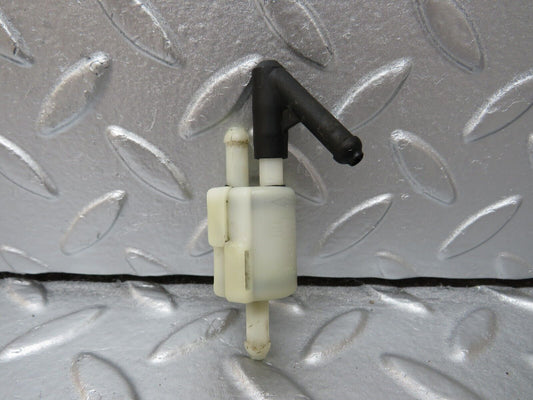 34004 Mercedes-Benz W124 260E Windscreen Washer Fluid Distributor