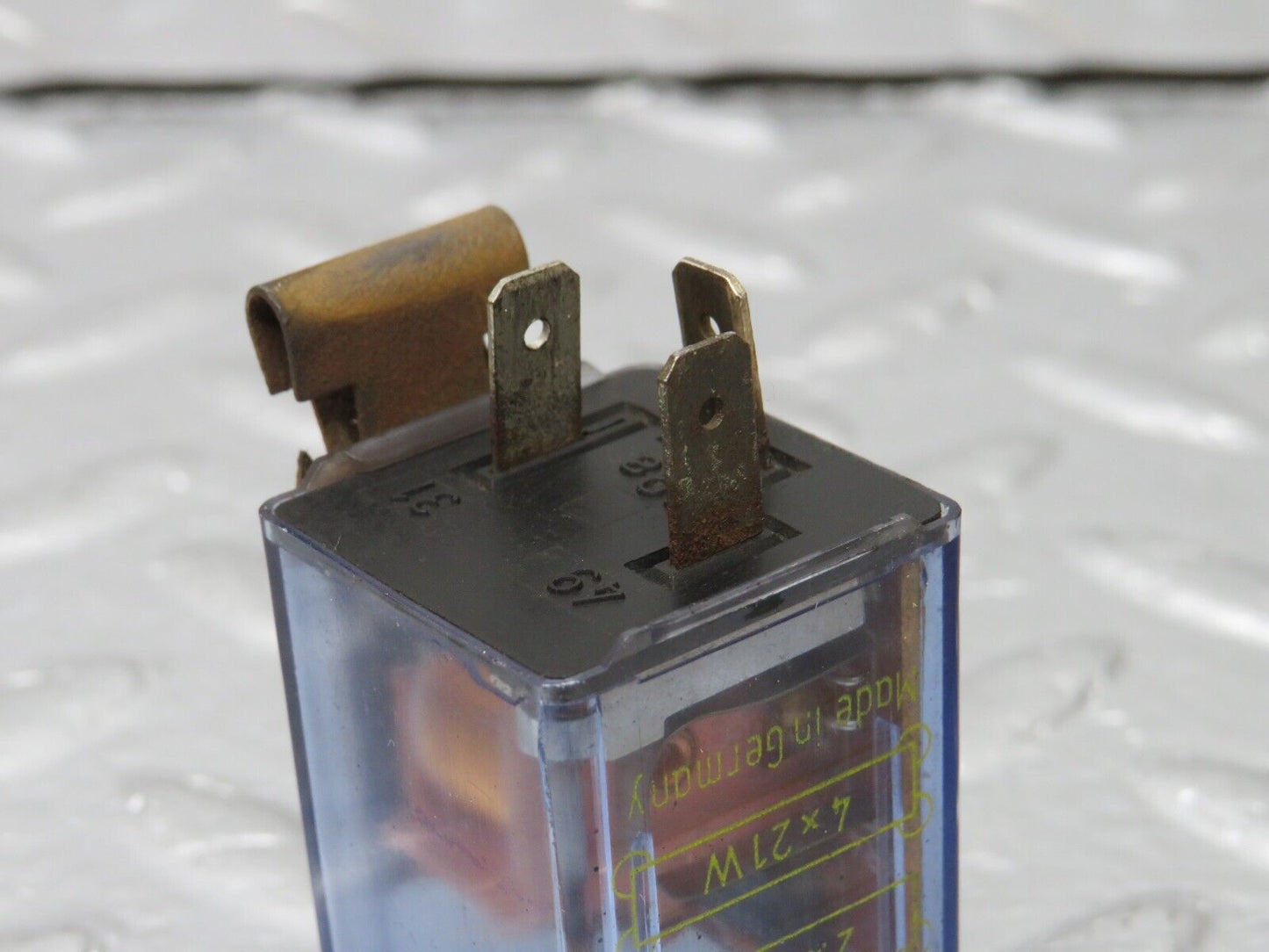 40315 Mercedes-Benz W110 230 Flasher Relay Hella 4DB003750-09