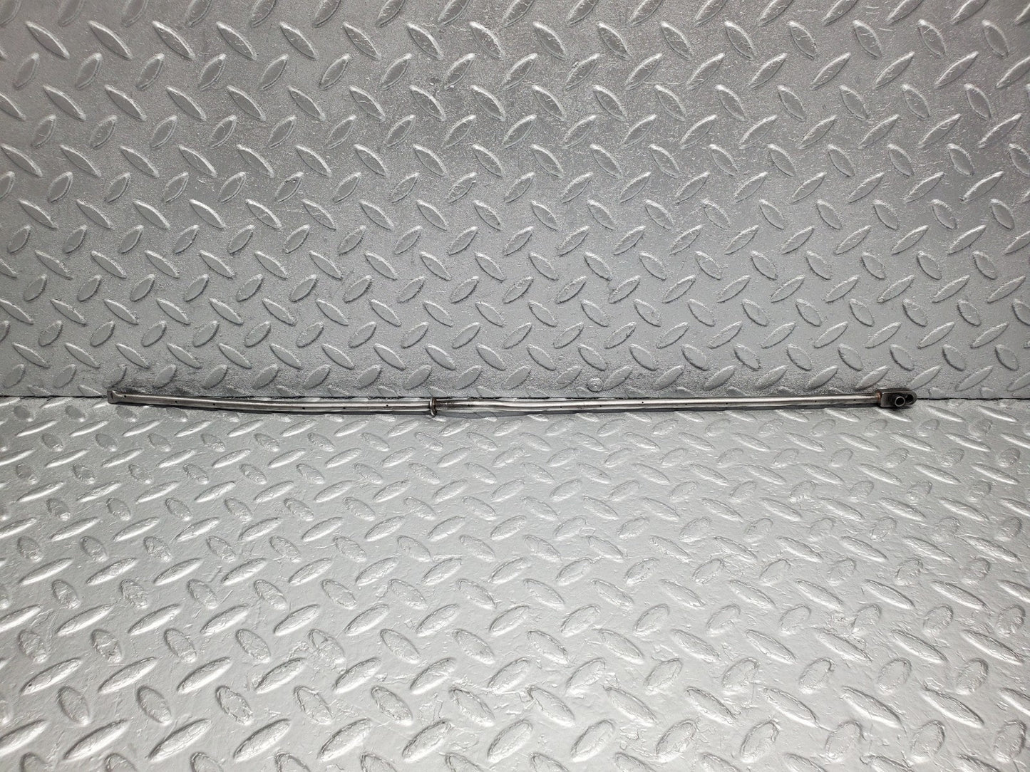 W112 camshaft oil tube used OEM