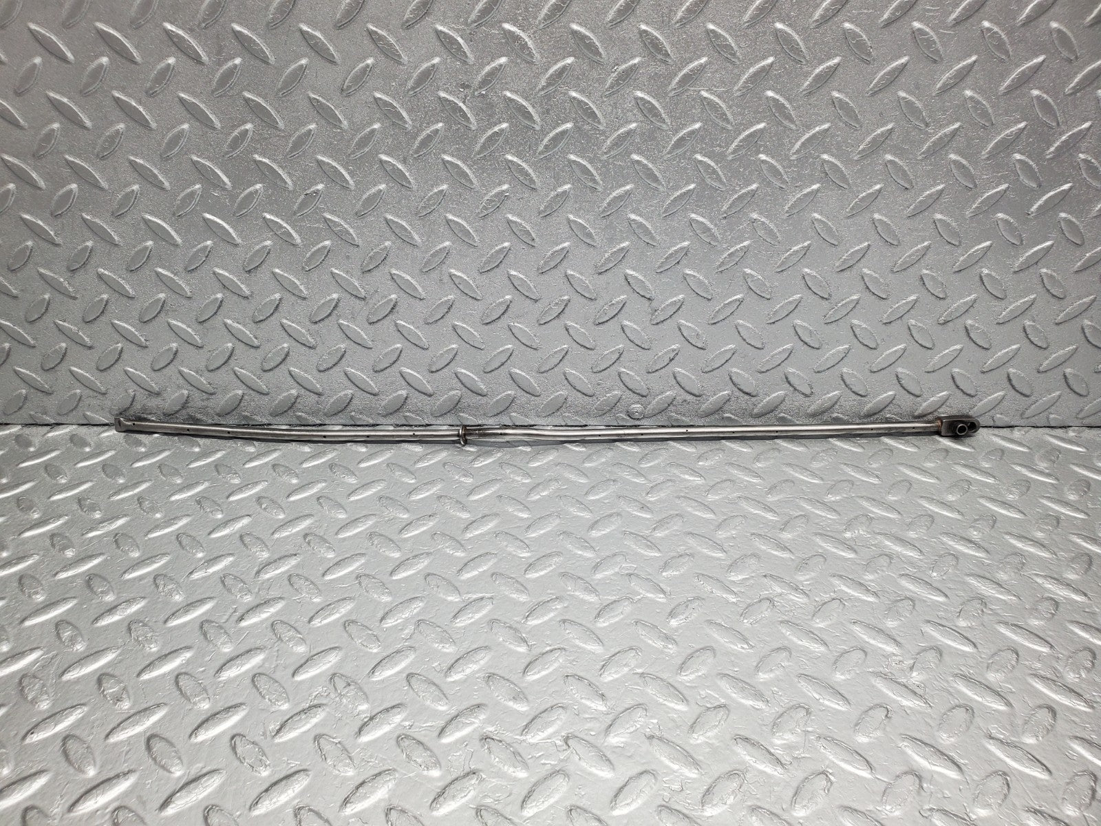 W112 camshaft oil tube used OEM