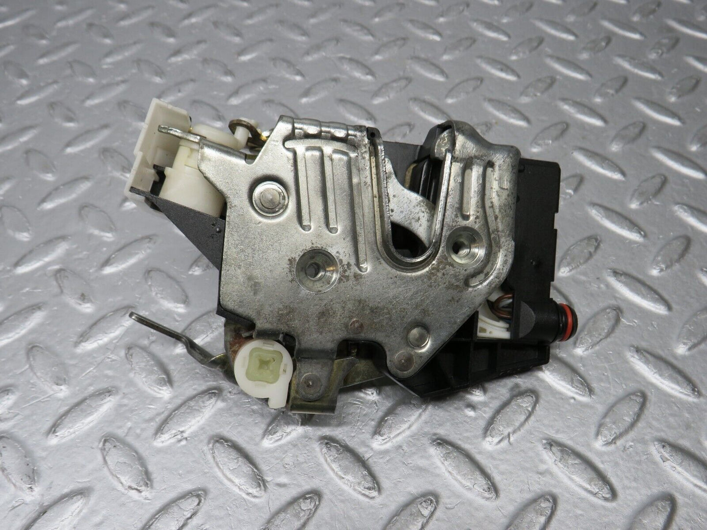 38348 Mercedes-Benz R129 280SL Coupe Left Door Lock Mechanism