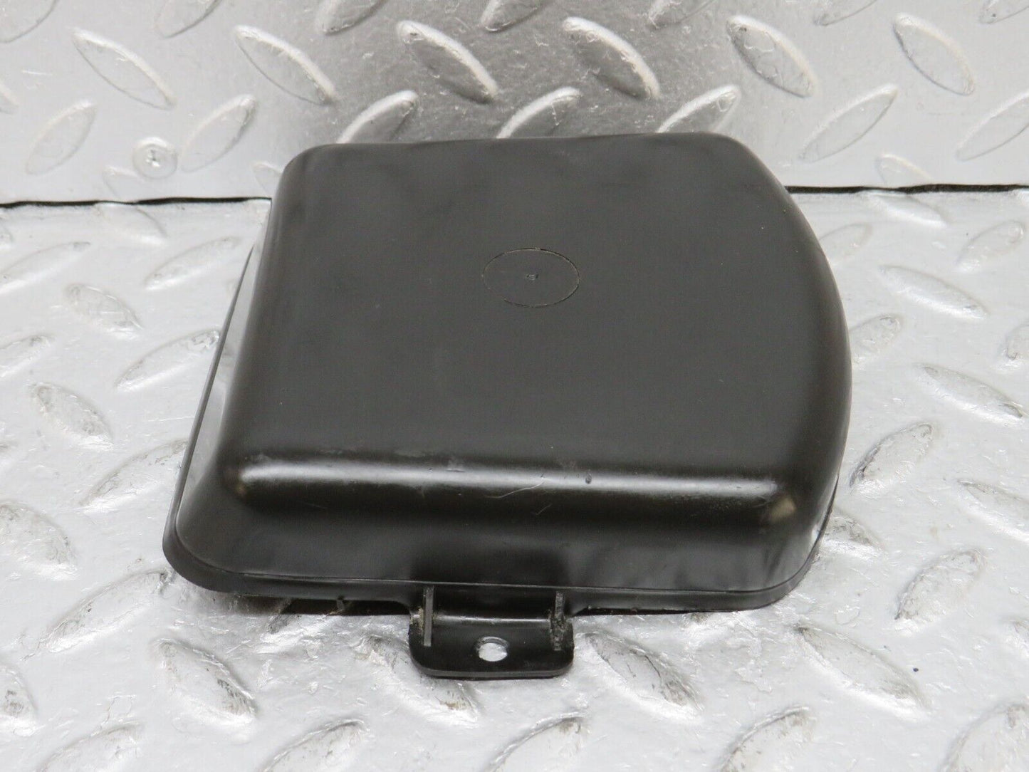 37428 Mercedes-Benz W109 300SEL Rear Axle Mount Plastic Cover 1116930030