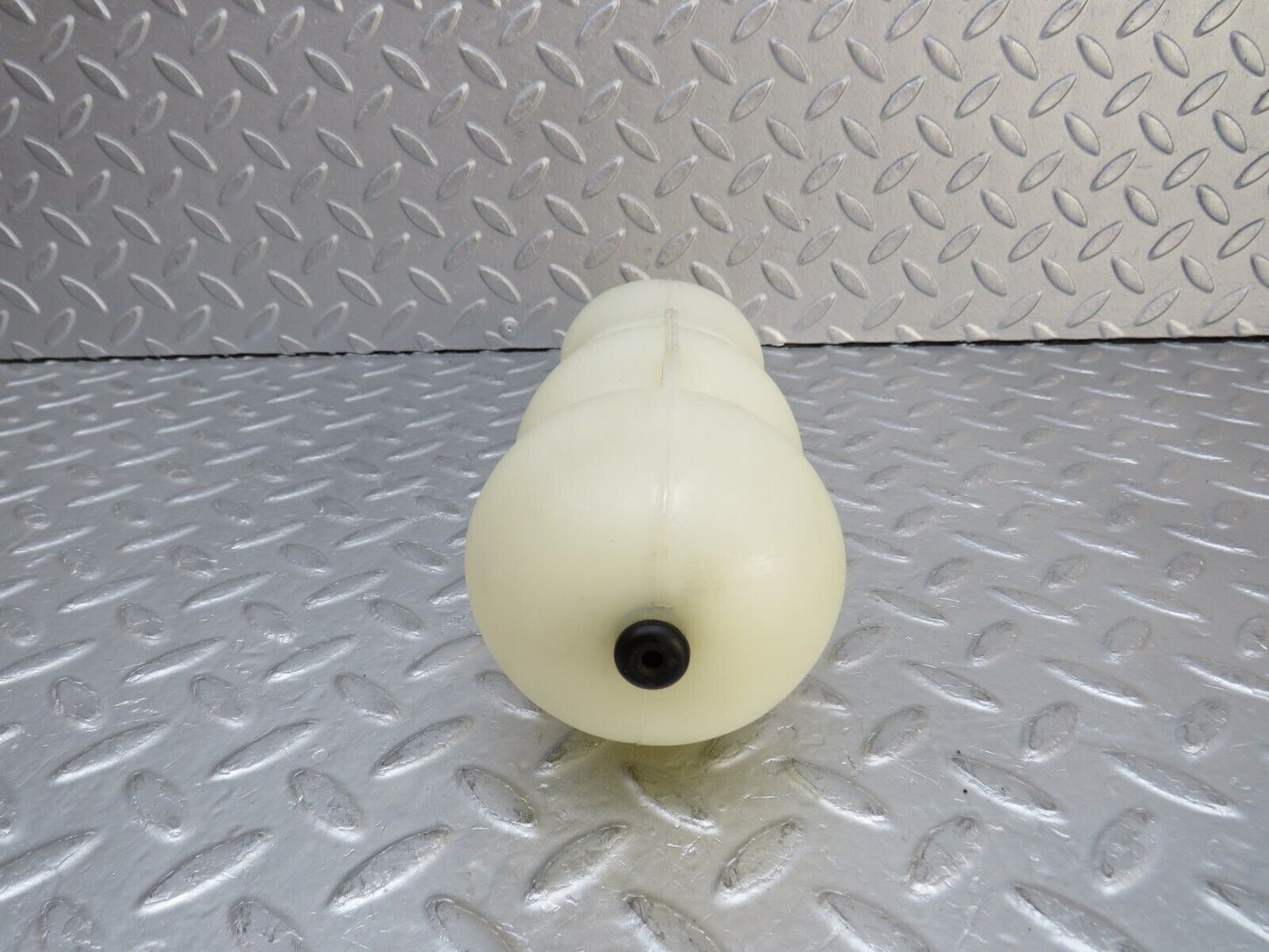 37006 Mercedes-Benz C126 420SEC Coupe Vacuum Reservoir Tank