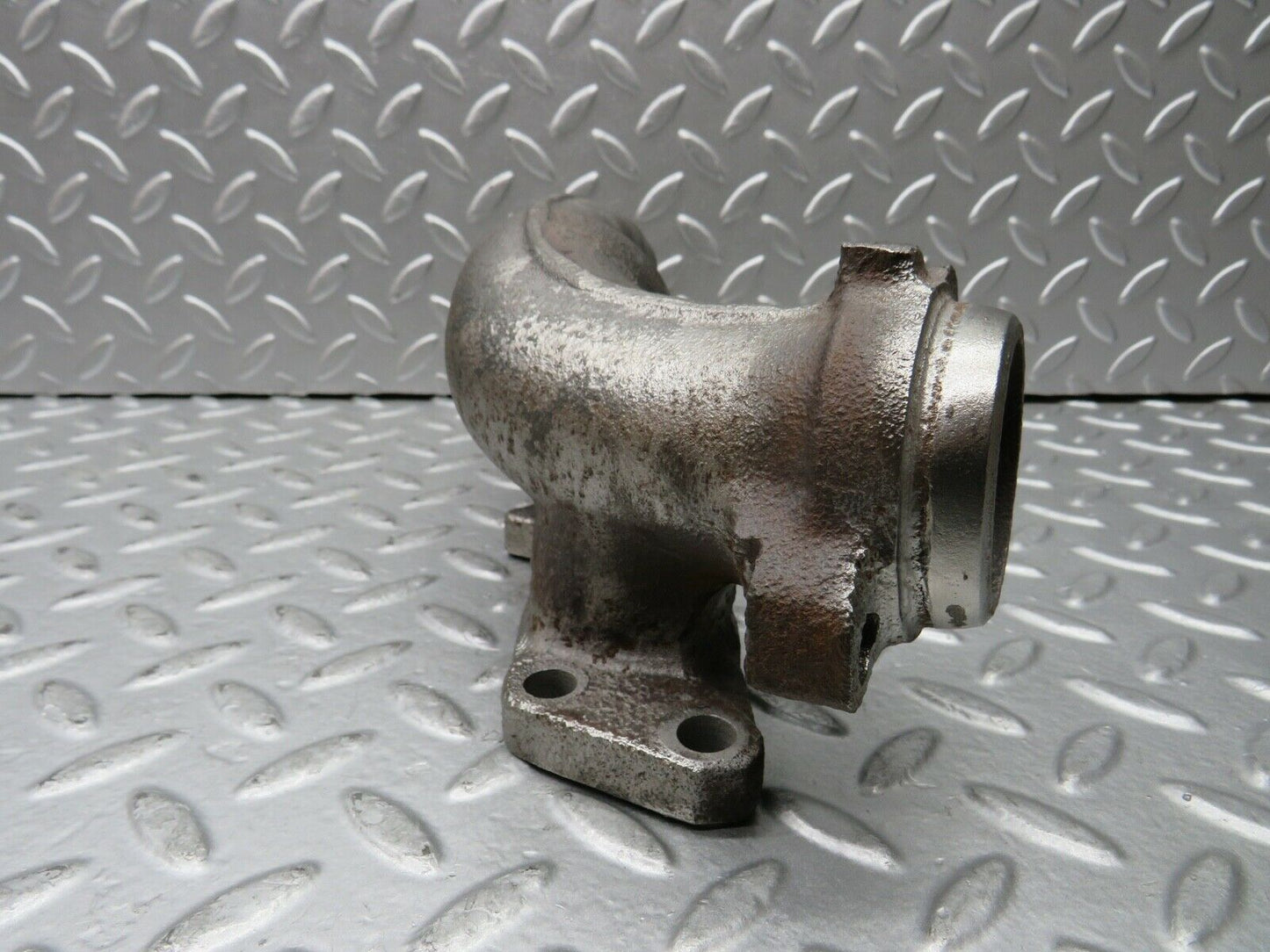 21891 Mercedes-Benz W126 300SE Exhaust Manifold Cylinder 4-6 1031422202
