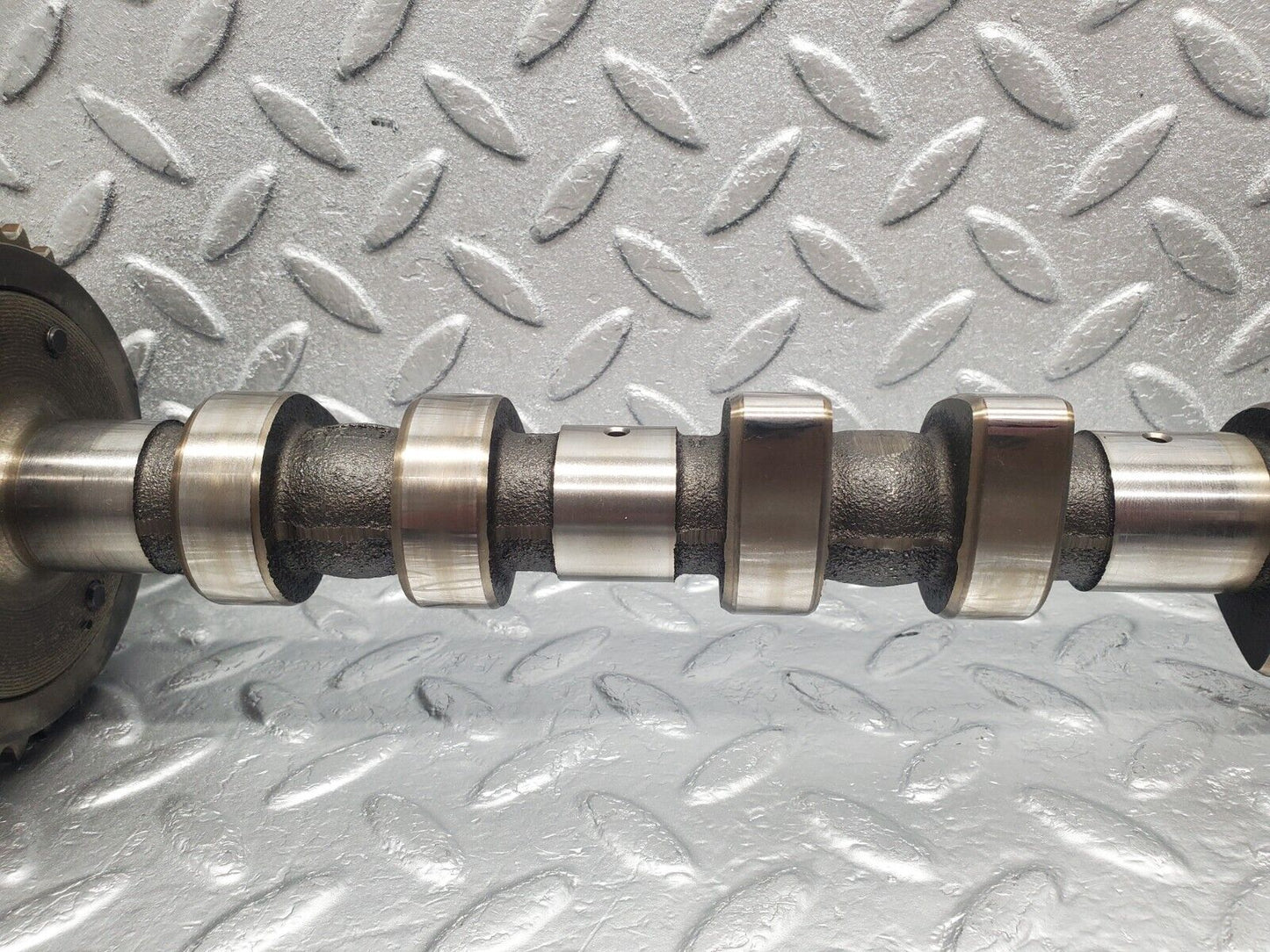 46223 Mercedes-Benz W124 280E Camshaft R1044501