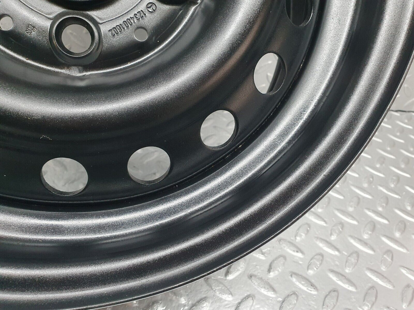 44242 Mercedes-Benz C126 380SEC Coupe Steel Wheel 6Jx14H2 ET30 1234001602