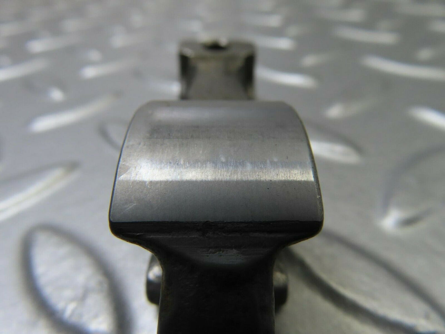 9132 Mercedes-Benz W108 Valve Rocker Arm With Retaining Spring