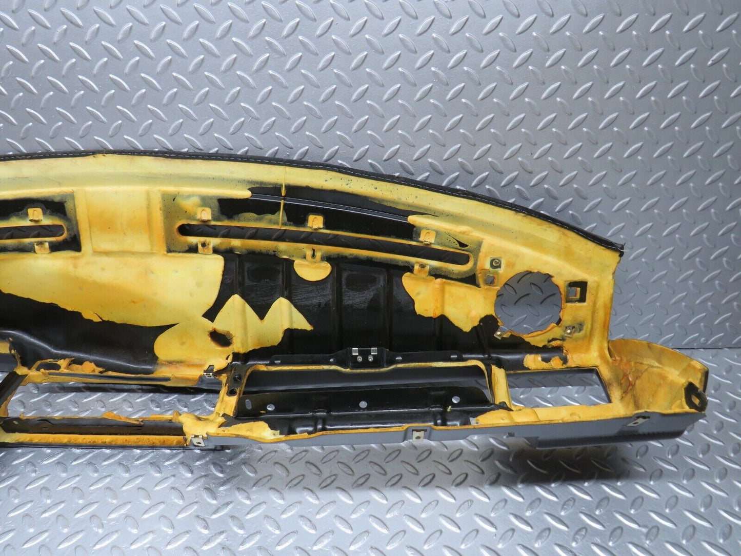 38756 Mercedes-Benz W201 190E Dashboard Black