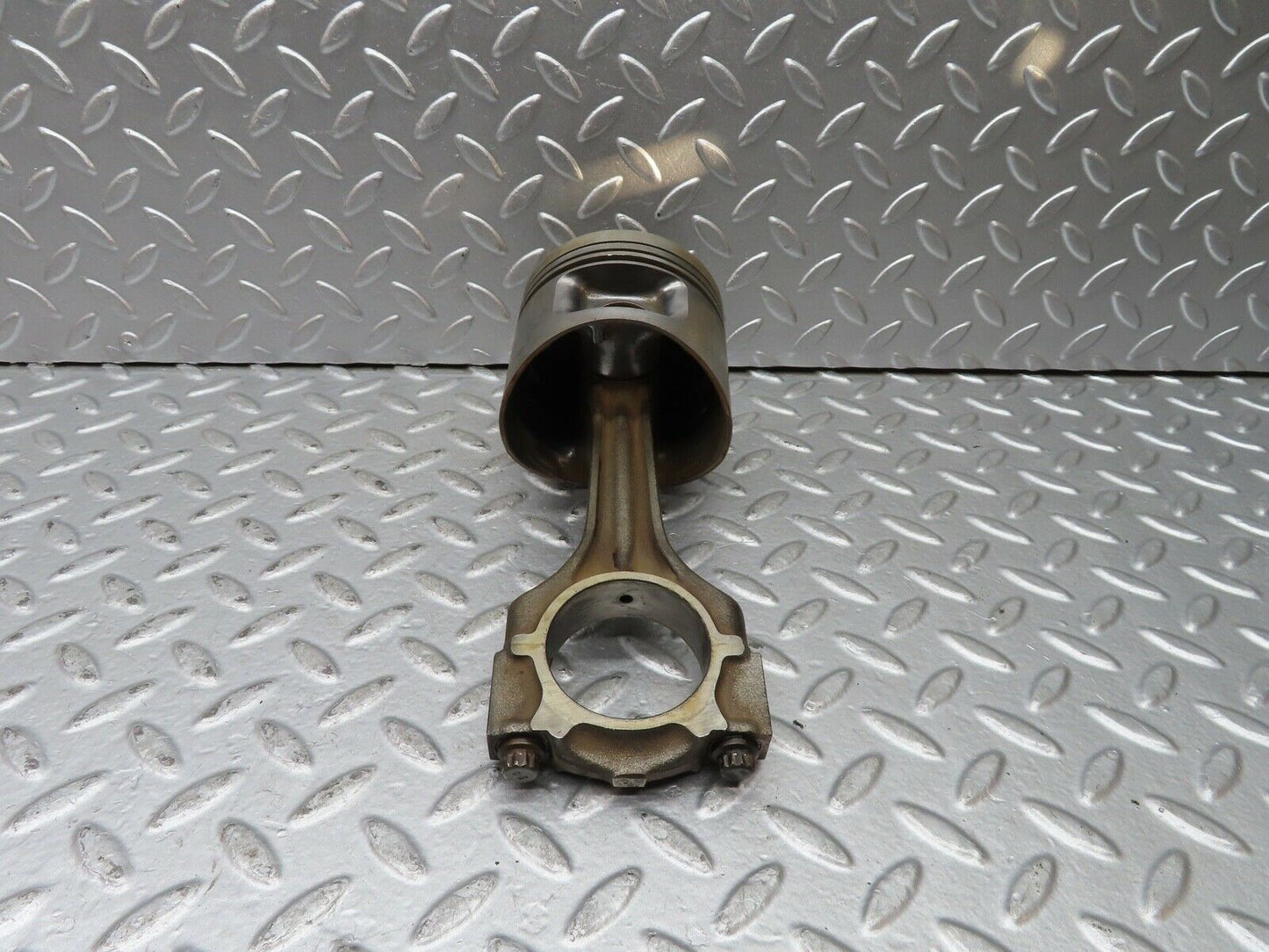 21364 Mercedes-Benz W123 230E Piston With Connecting Rod 95.475 mm