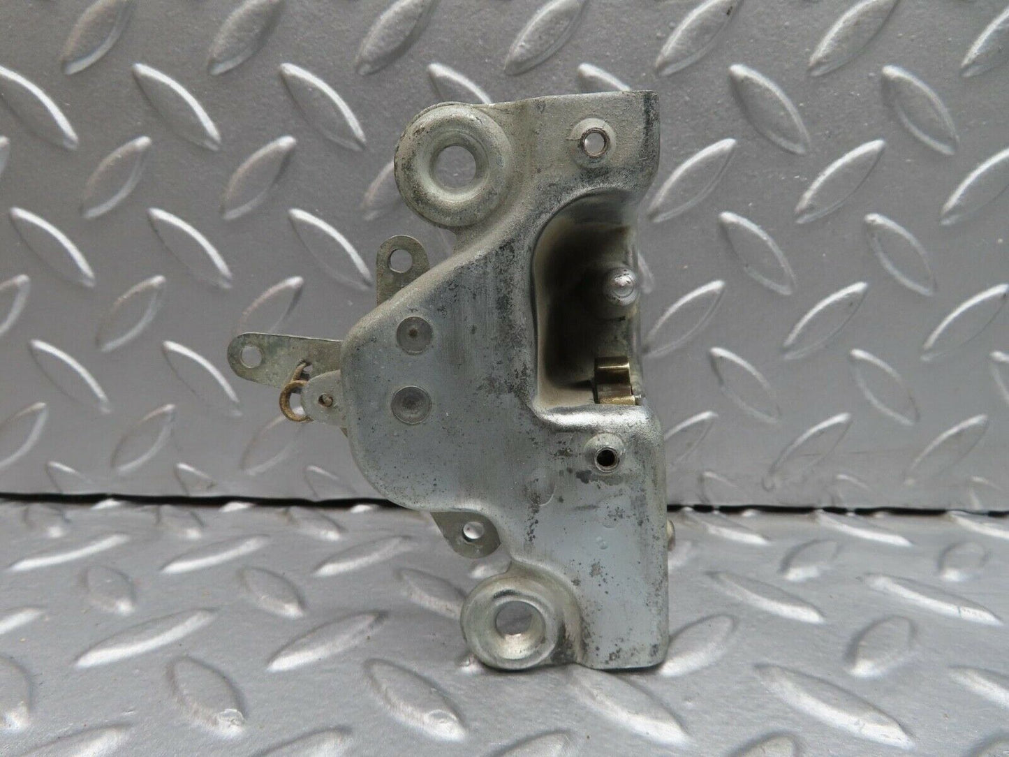 12285 Mercedes-Benz W108 280SE 3.5 Rear Right Door Lock Mechanism