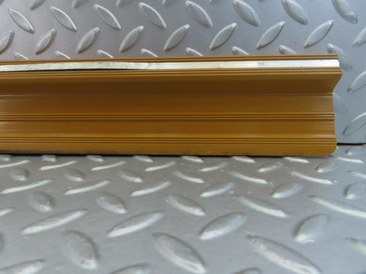 10032 Mercedes-Benz C123 230CE Coupe Right Door Sill