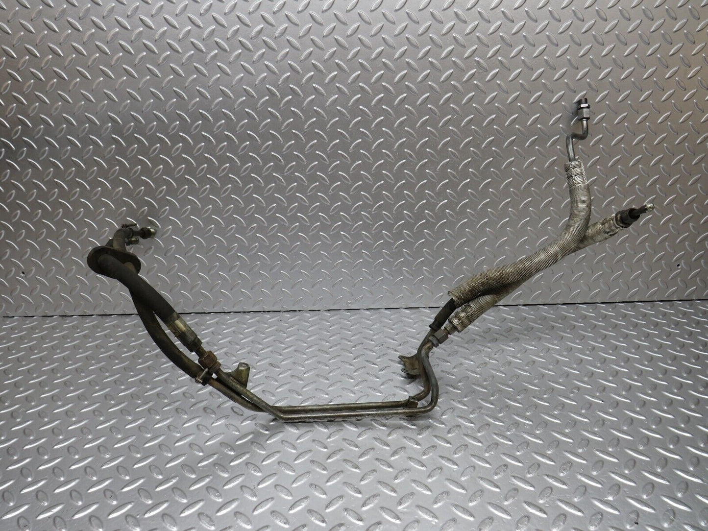 30566 Mercedes-Benz W124 230E Power Steering Pump Oil Pipe Hose