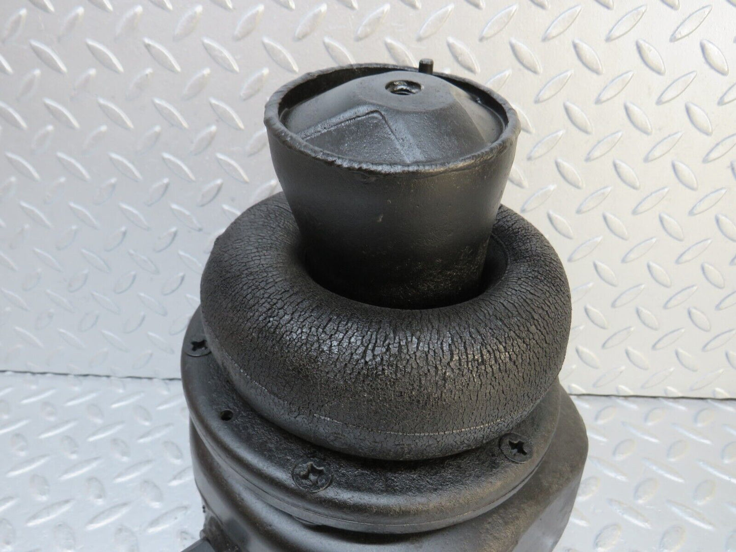 37597 Mercedes-Benz W109 300SEL Rear Left Air Suspension