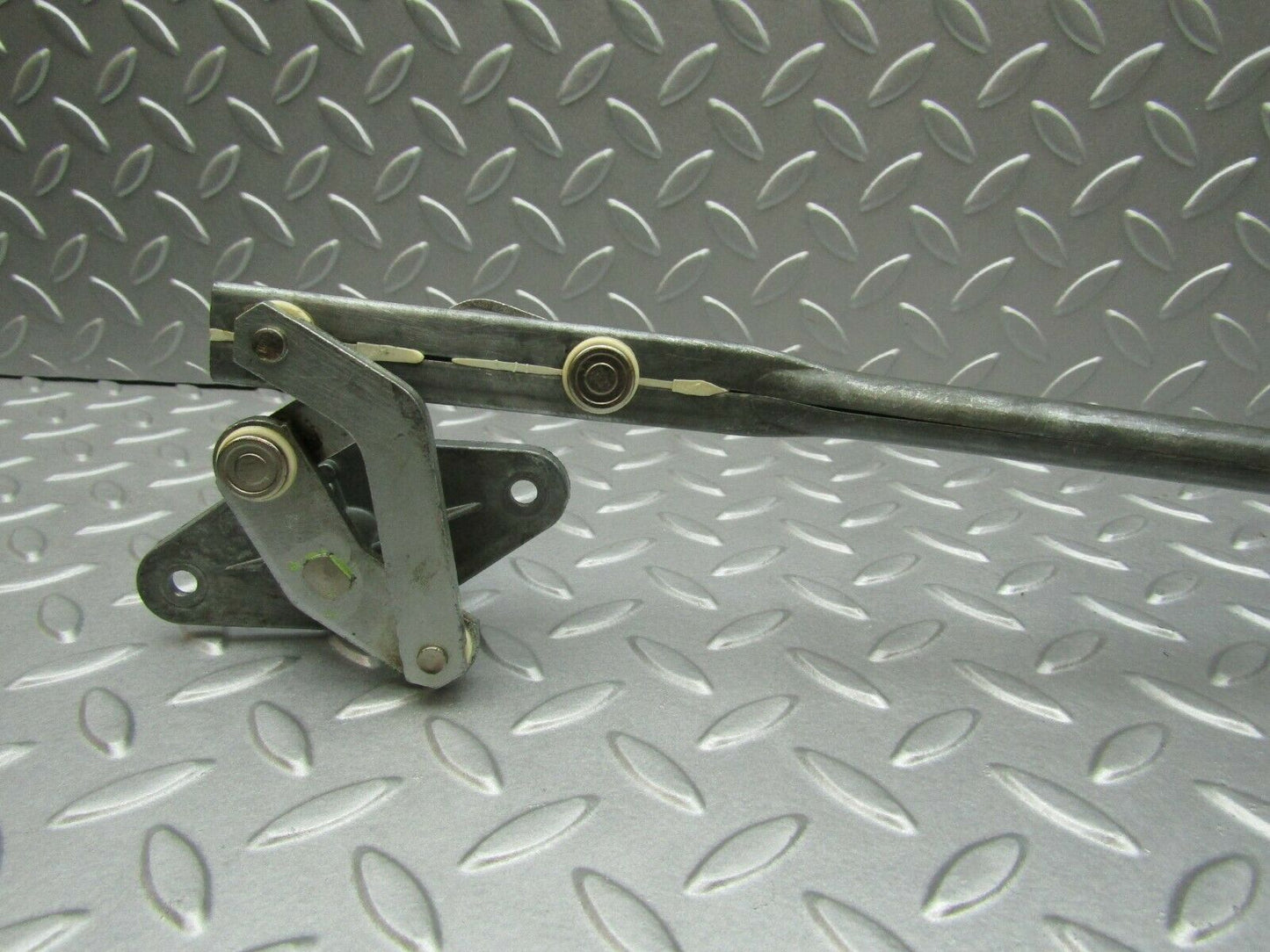 3395 Mercedes-Benz W108 280SE Windshield Wiper Linkage