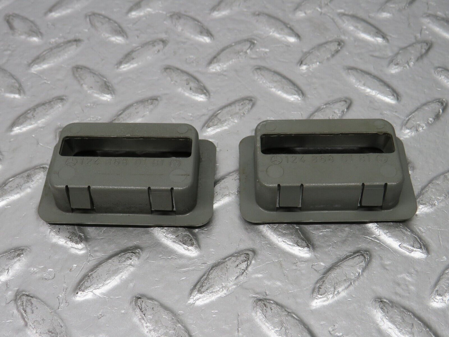 31388 Mercedes-Benz S124 220TE Wagon Trunk Roll Compartment Cover 1248680181
