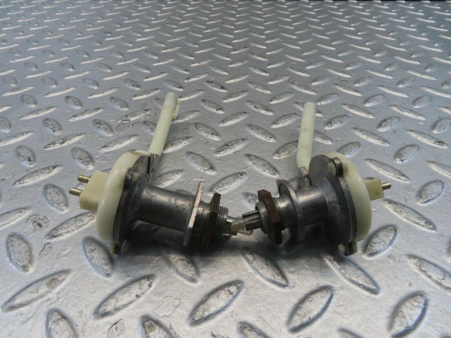 11064 Mercedes-Benz W123 230E Heater Regulator