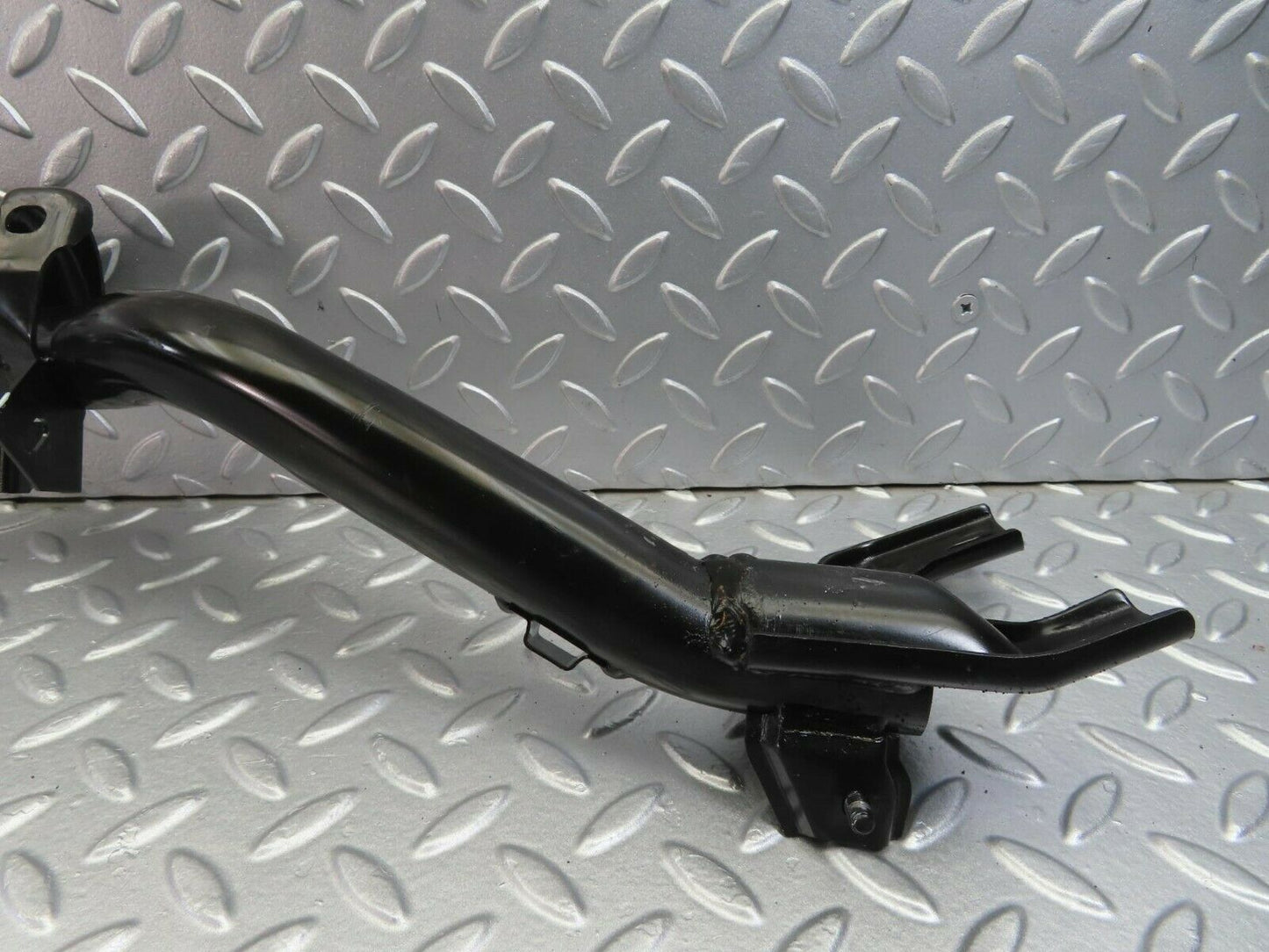 10489 Mercedes-Benz W201 190E Dashboard Bracket