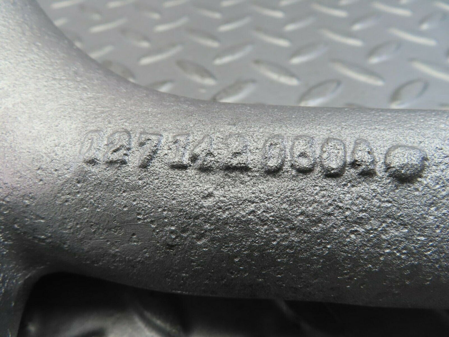 9095 Mercedes-Benz W111 Exhaust Manifold 1271420604
