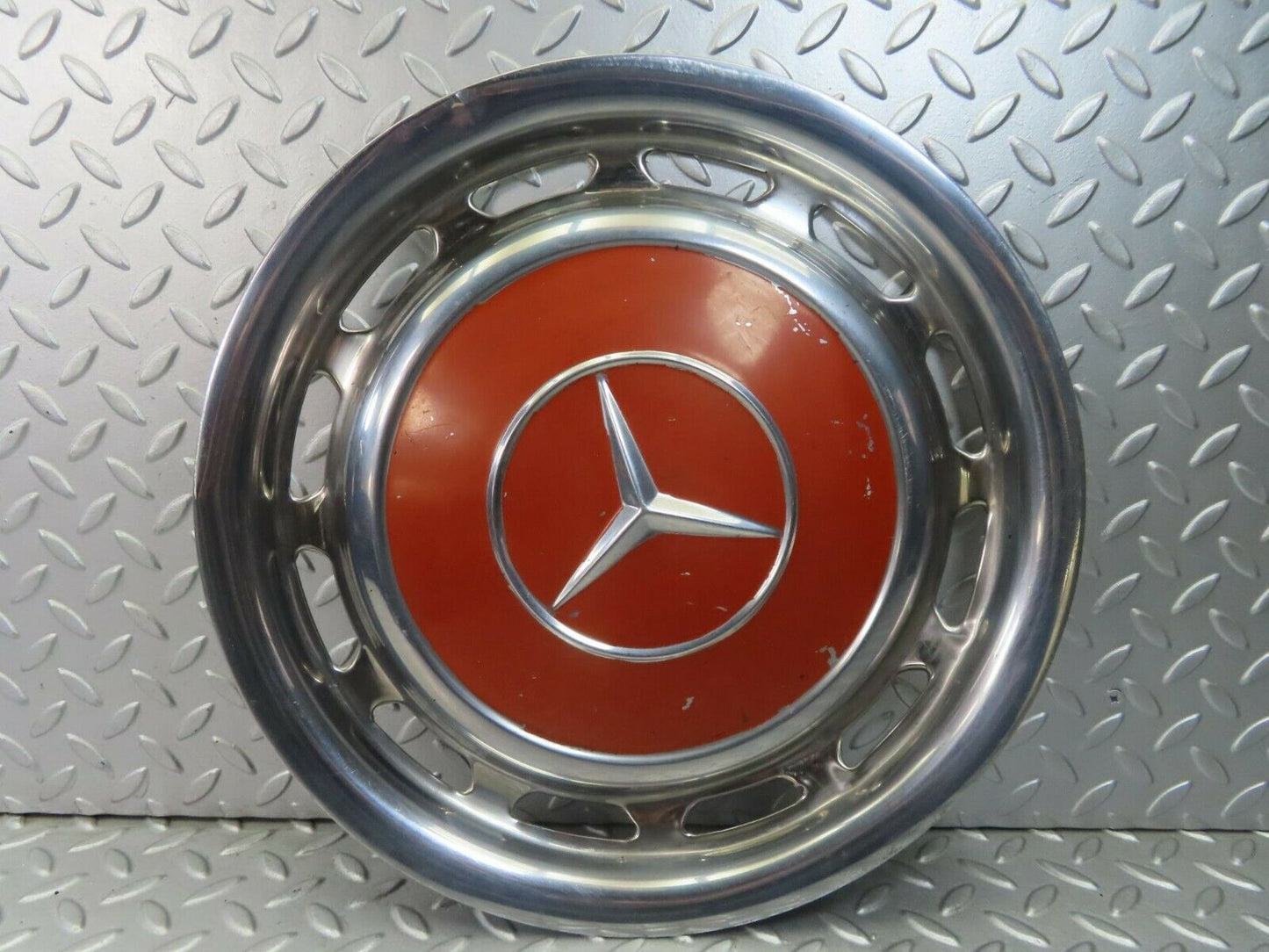 8390 Mercedes-Benz Vintage Wheel Trim Hub Cap 14