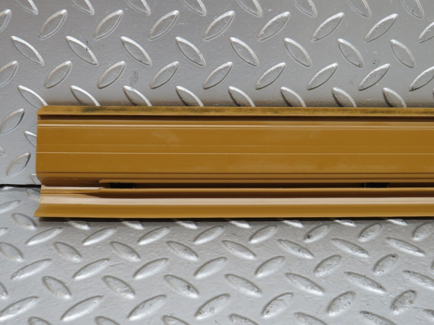 28555 Mercedes-Benz W123 230E Front Left Door Sill Trim Palomino