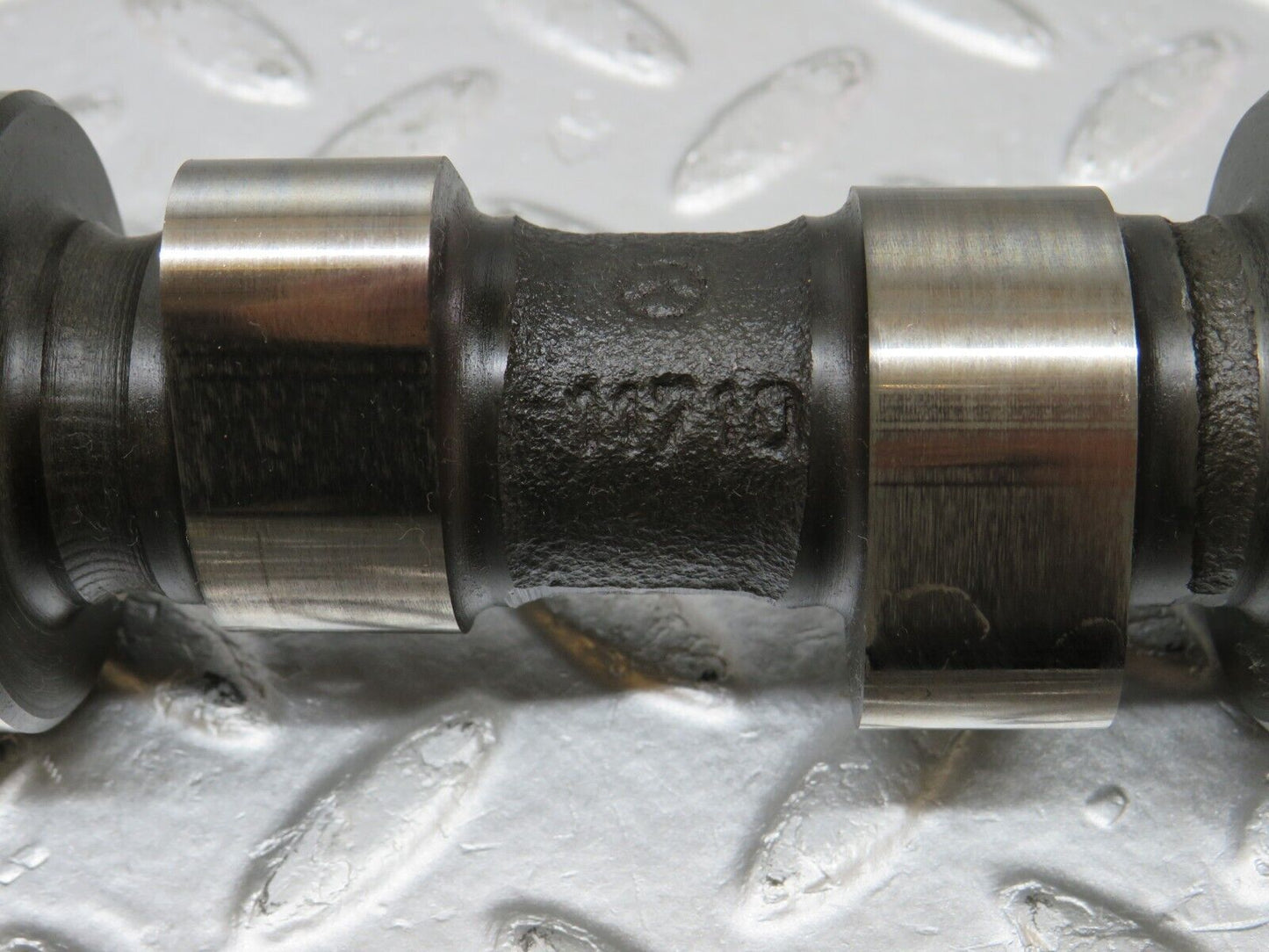 34534 Mercedes-Benz C126 380SEC Coupe Camshaft Left Side 11710