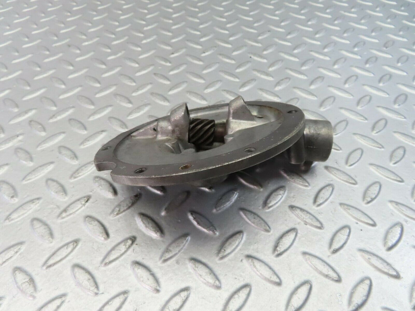 9104 Mercedes-Benz W108 Distributor Housing 1301580015