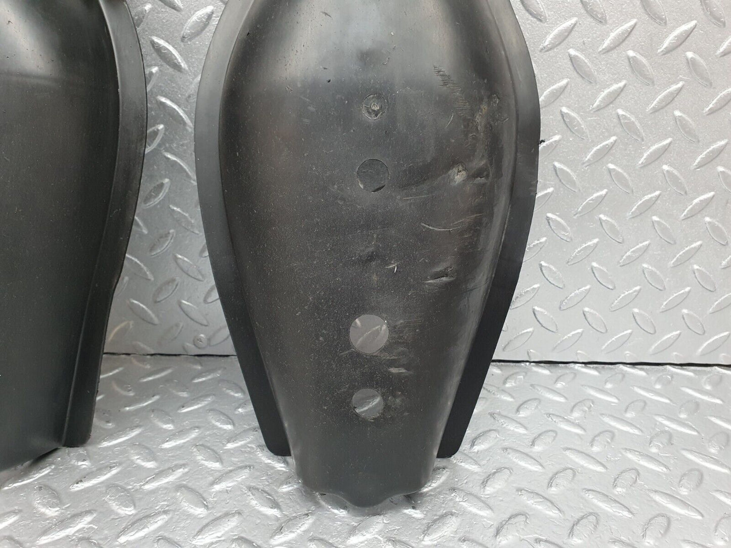 42227 Mercedes-Benz R129 320SL Coupe Rear Control Arm Cover 2X 1293520188