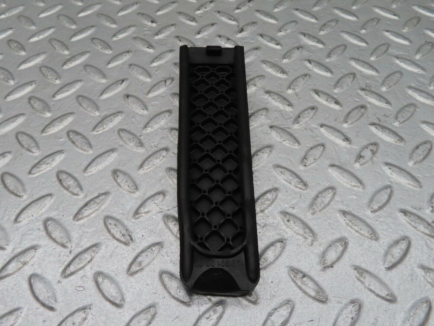 14718 Mercedes-Benz W201 190E Accelerator Pedal Rubber 1233010082
