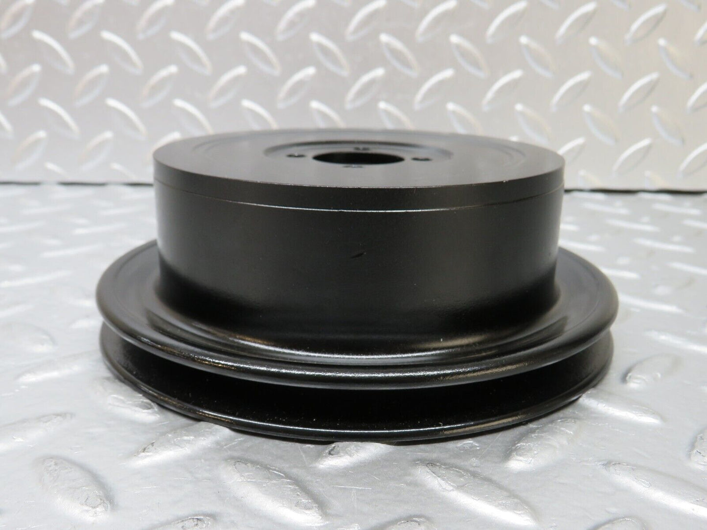25499 Mercedes-Benz W123 200 Water Pump Pulley