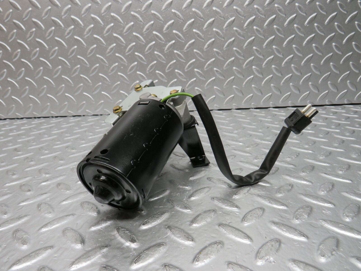 30672 Mercedes-Benz W201 190E Sunroof Motor Bosch with Relay 0390251699