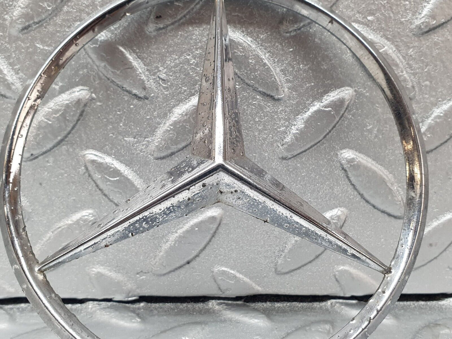 43381 Mercedes-Benz W108 280SE Trunk Lid Badge Emblem 1117585158