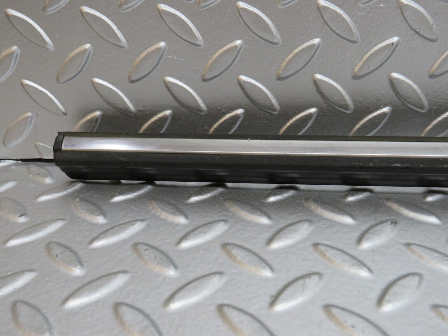 27961 Mercedes-Benz W123 280E Trunk Boot Lid Chrome Moulding Trim