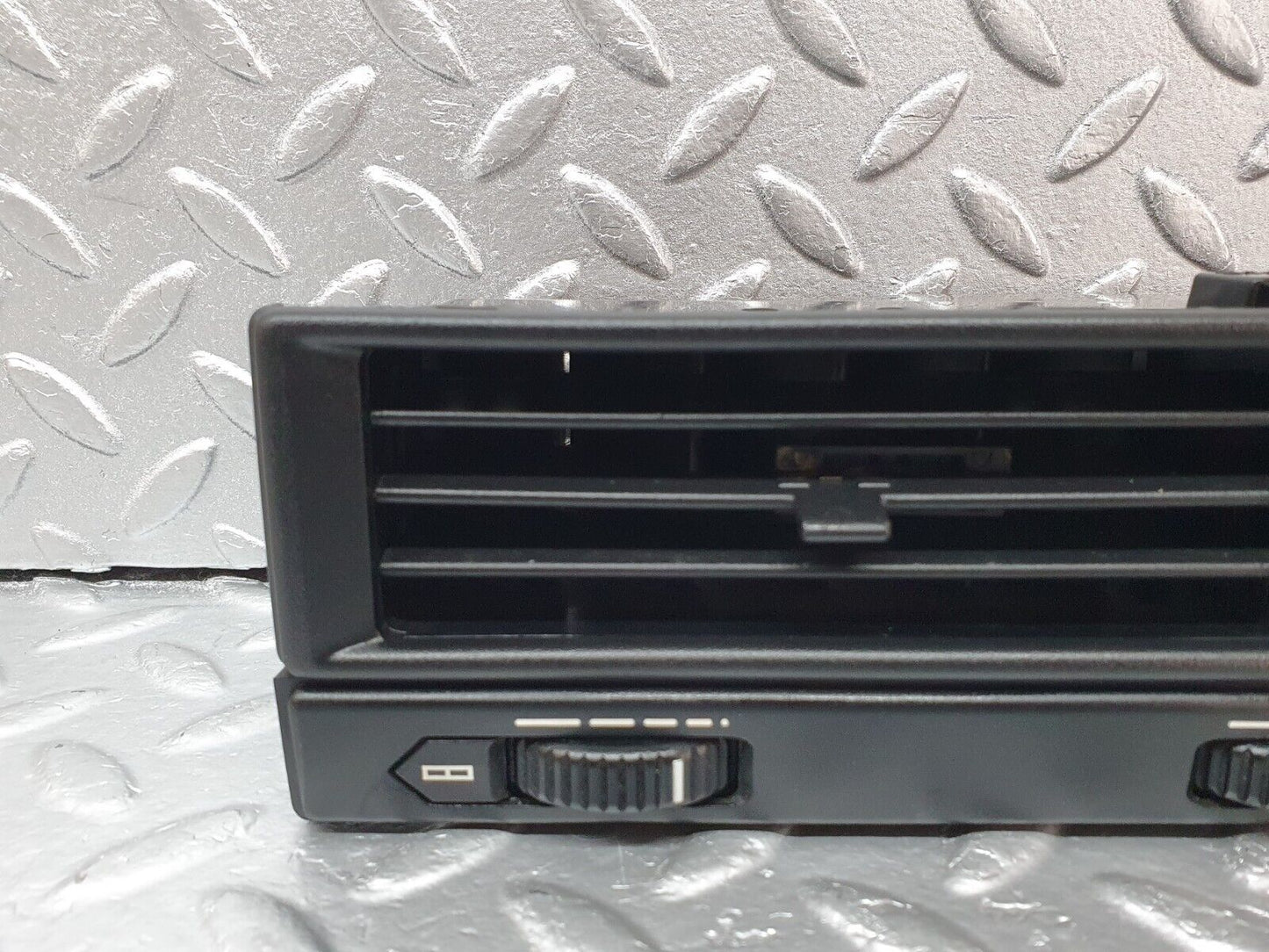 42163 Mercedes-Benz R129 320SL Coupe Dash Centre Air Vent 1298300354
