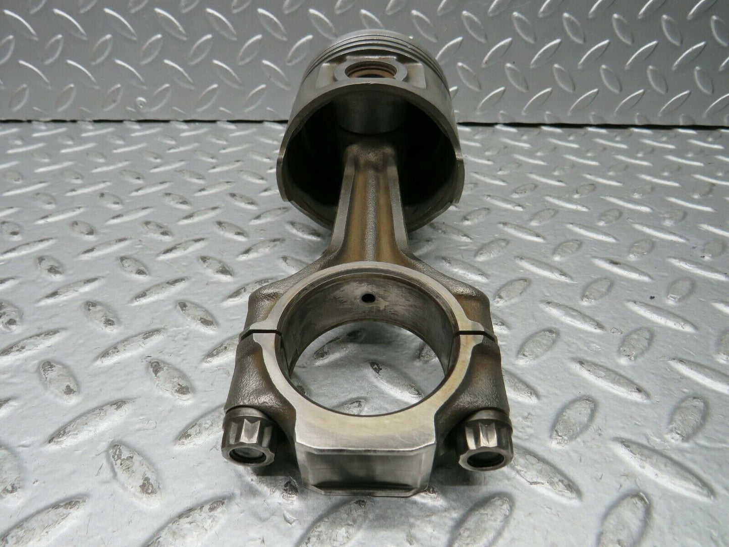 22209 Mercedes-Benz S123 280TE Piston With Connecting Rod 85.975 mm