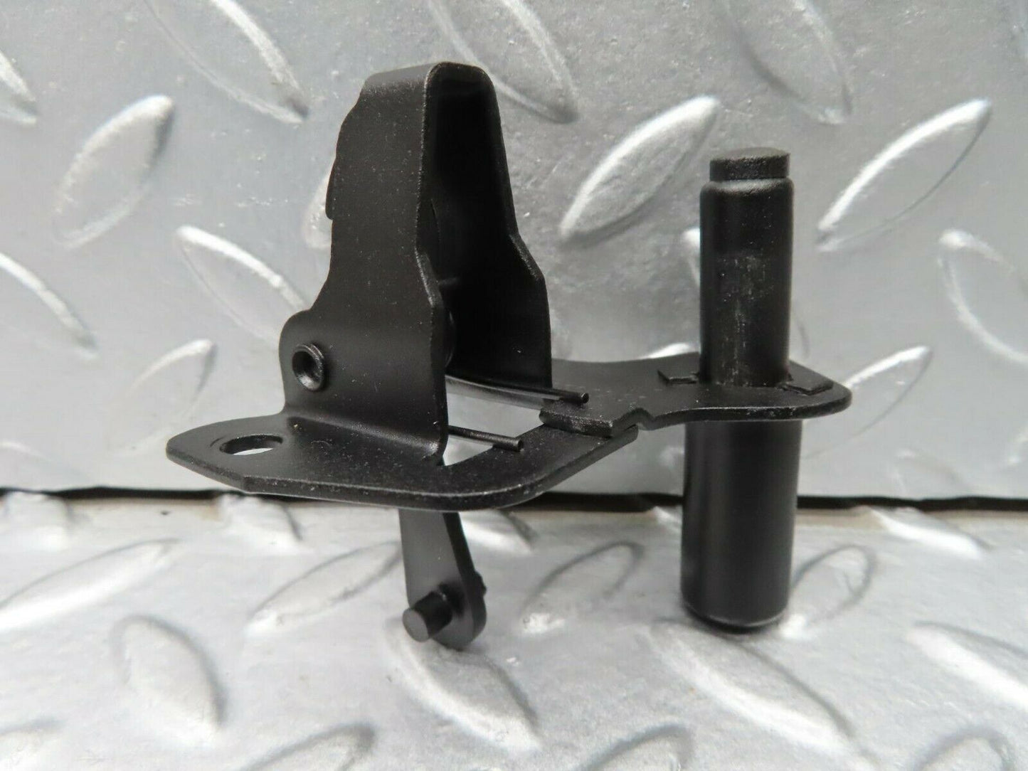 16330 Mercedes-Benz W124 260E Bonnet Lock Catch 1248800260