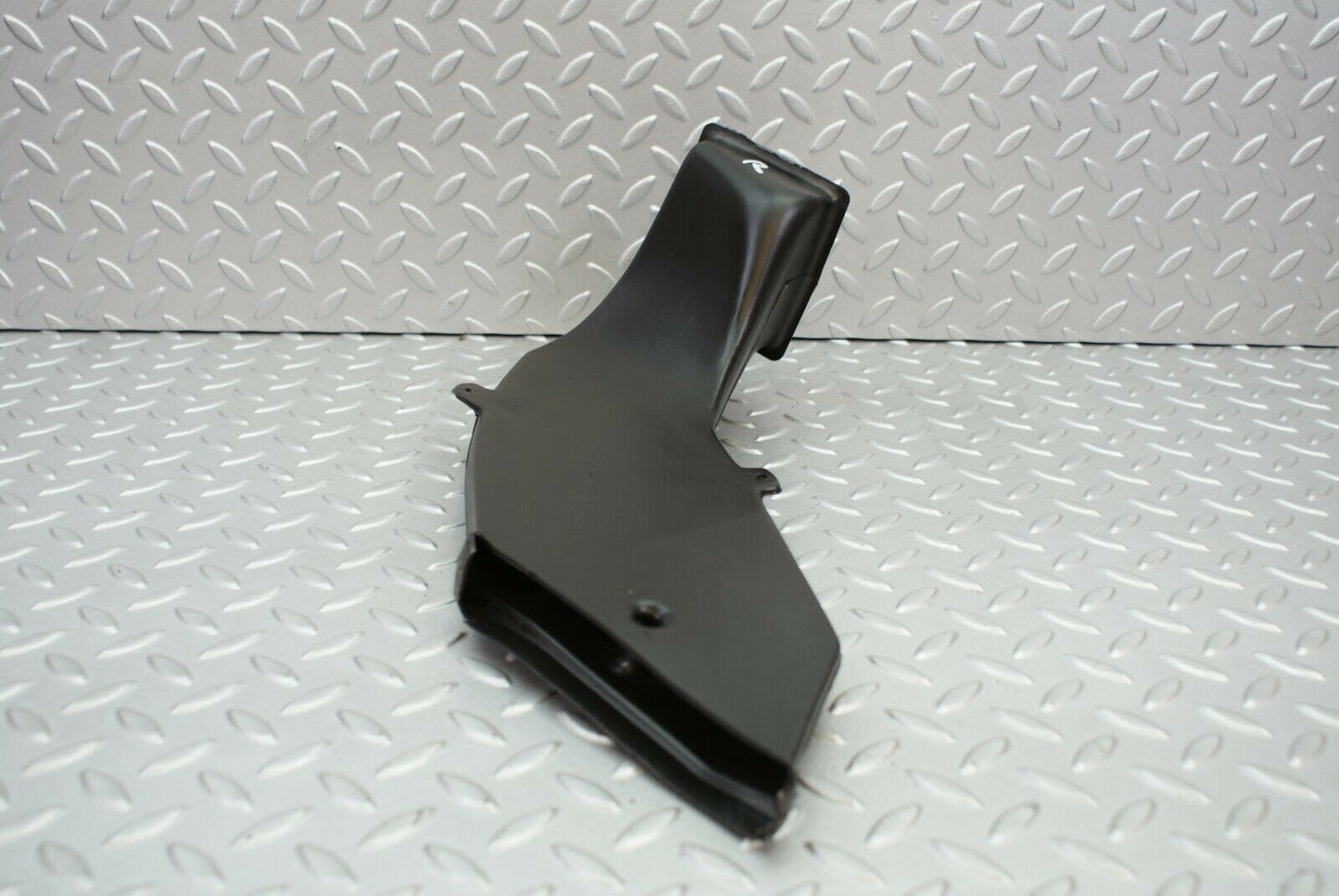 2556 Mercedes-Benz W116 350SE Ventilation Air Duct Right 1168310246