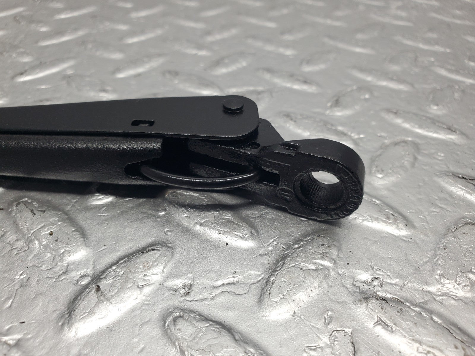 W124 Wagon rear wiper arm used OEM