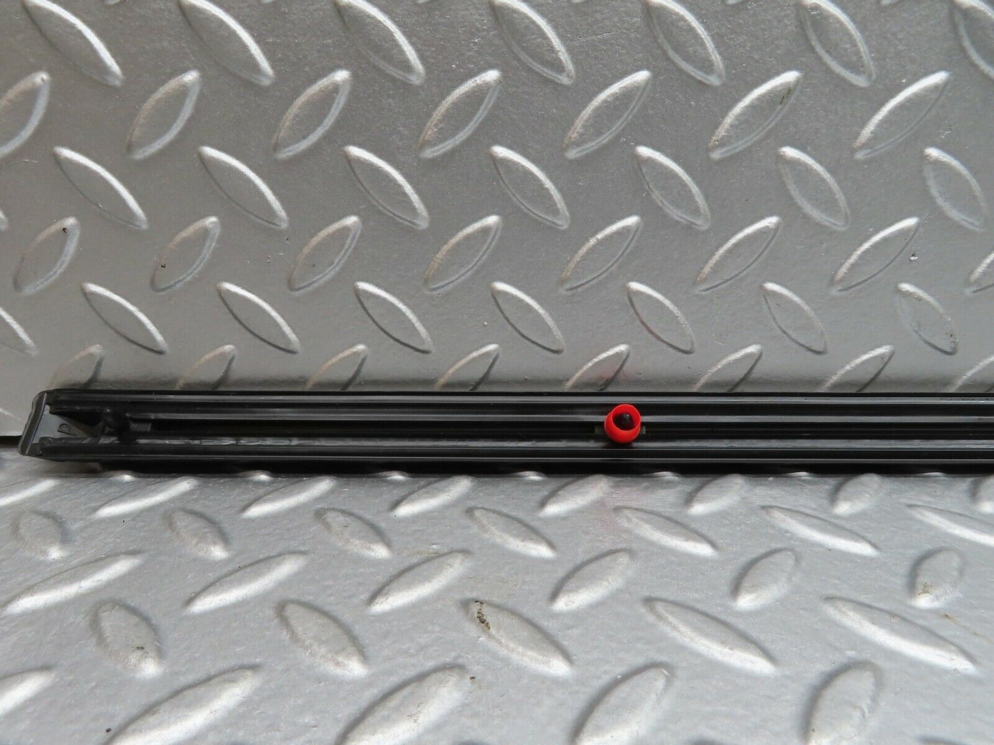 21100 Mercedes-Benz W123 230E Rear Right Door Centre Moulding Trim