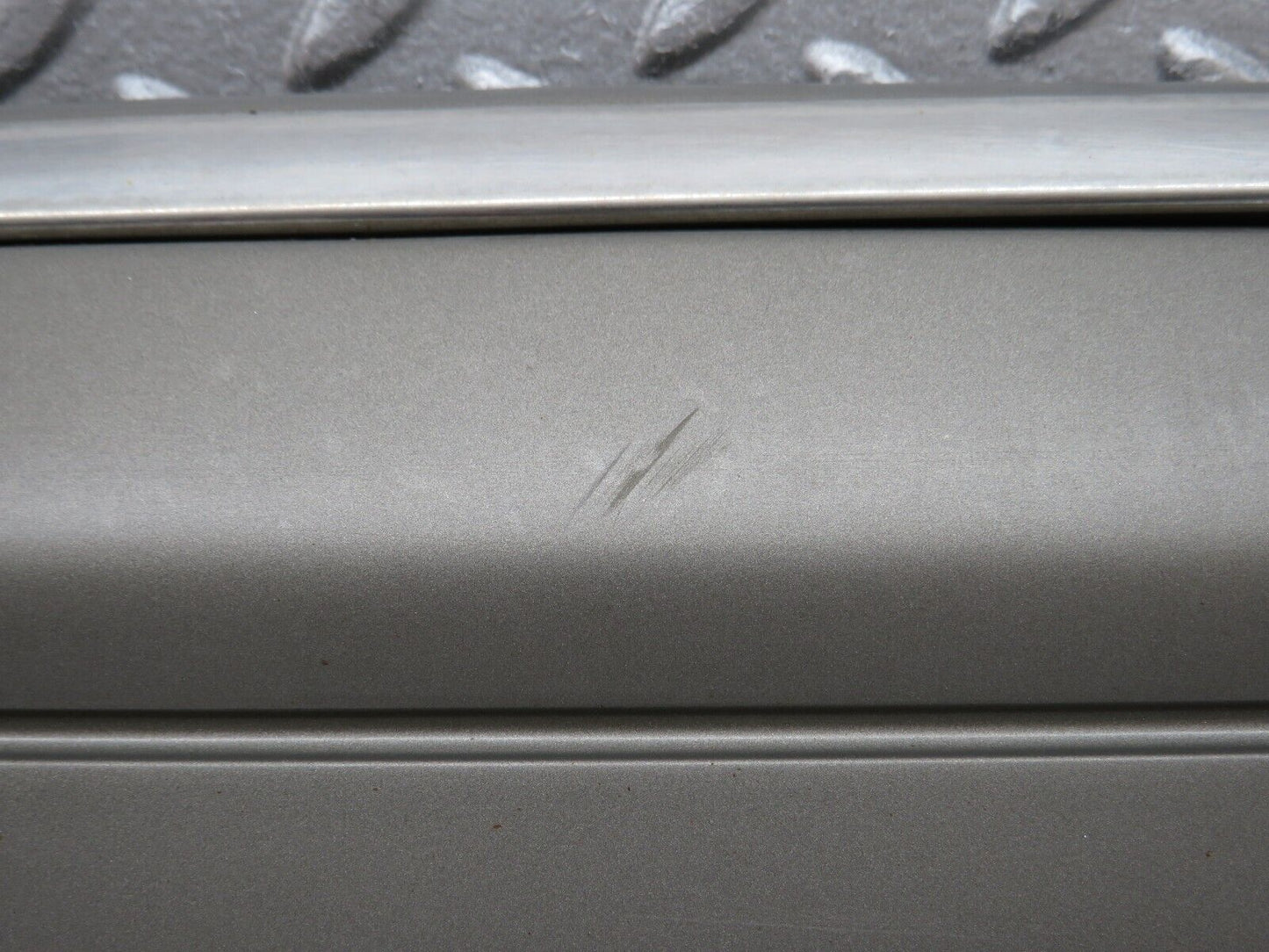 35968 Mercedes-Benz W126 420SE Front Left Fender Wing Moulding Trim 1266903540