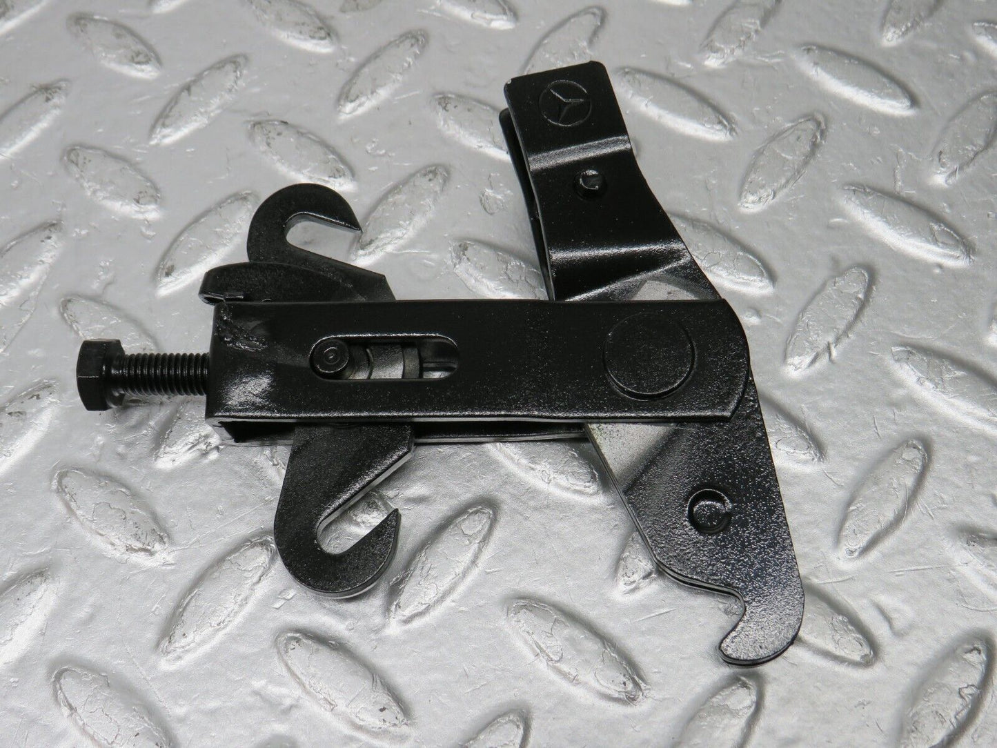 33786 Mercedes-Benz W201 190E 2.0L Handbrake Adjusting Handbrake Regulator