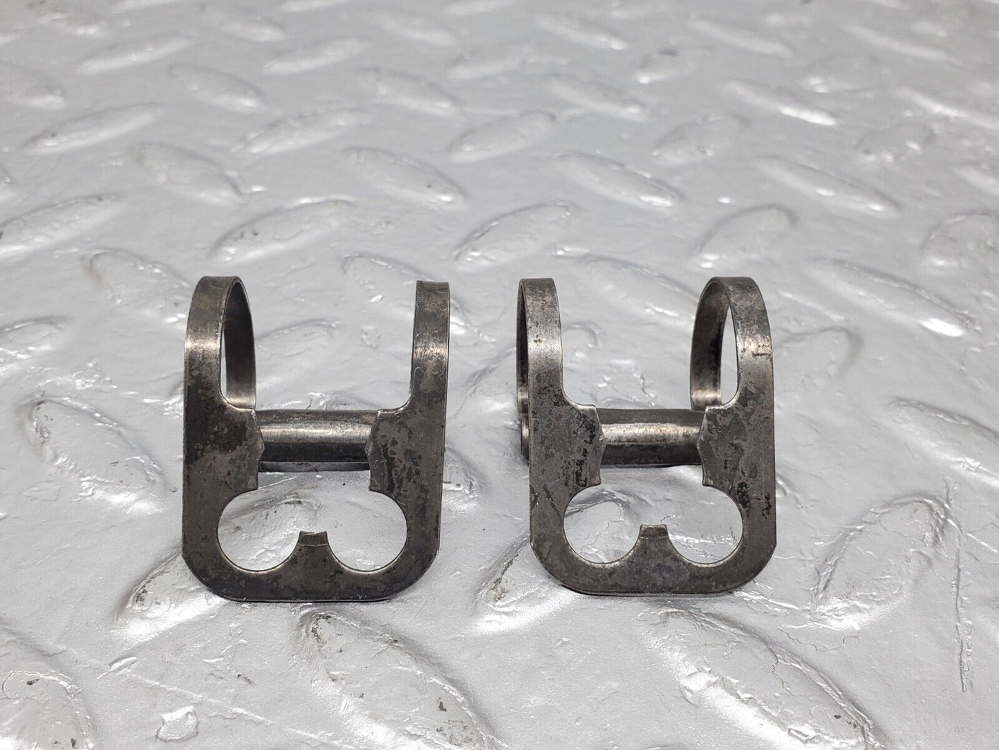 45480 Mercedes-Benz 280E M110.988 Valve Rocker Arm With Retaining Spring