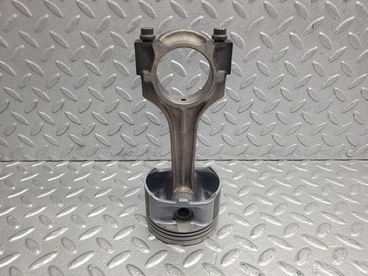 W124 Wagon piston with connecting rod used OEM