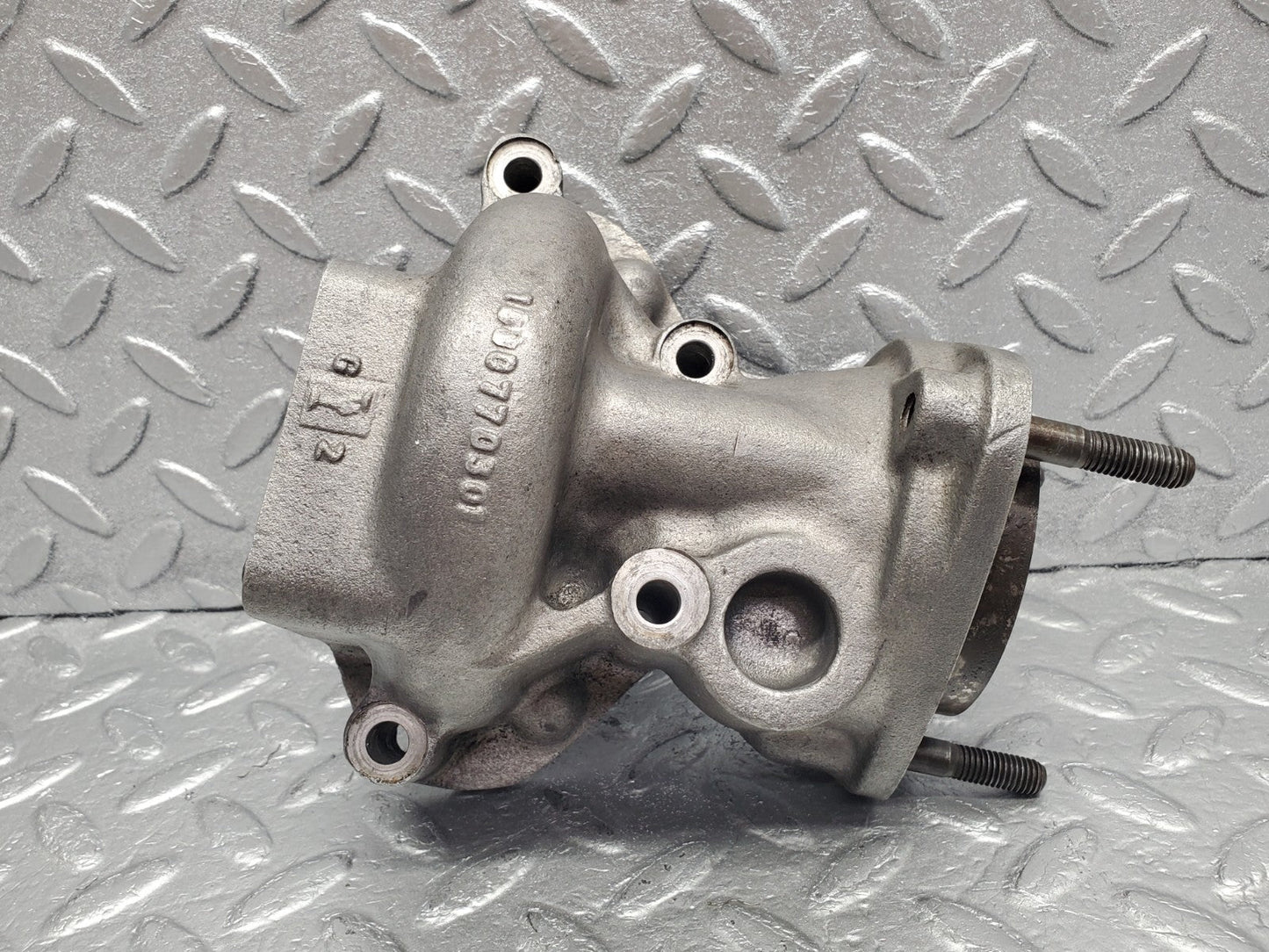 W112 injection pump drive housing used OEM