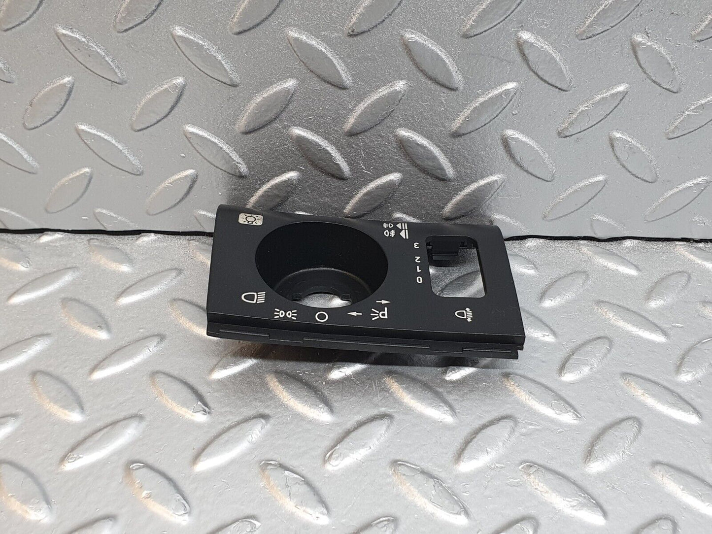 41977 Mercedes-Benz W202 C200 Headlight Switch Surround Cover 2026890380